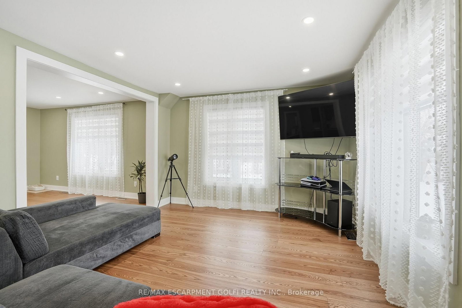 Detached House for sale at 3545 Garrison Road, Fort Erie, Ontario, L0S 1N0 - Ridgeway - MLS: X12772984