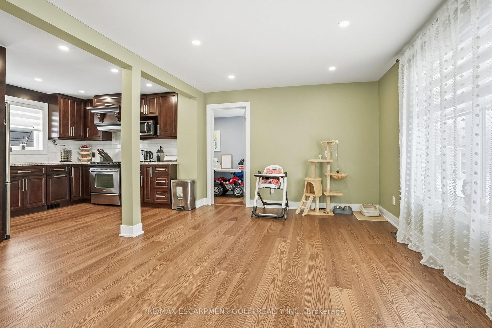 Detached House for sale at 3545 Garrison Road, Fort Erie, Ontario, L0S 1N0 - Ridgeway - MLS: X12772984