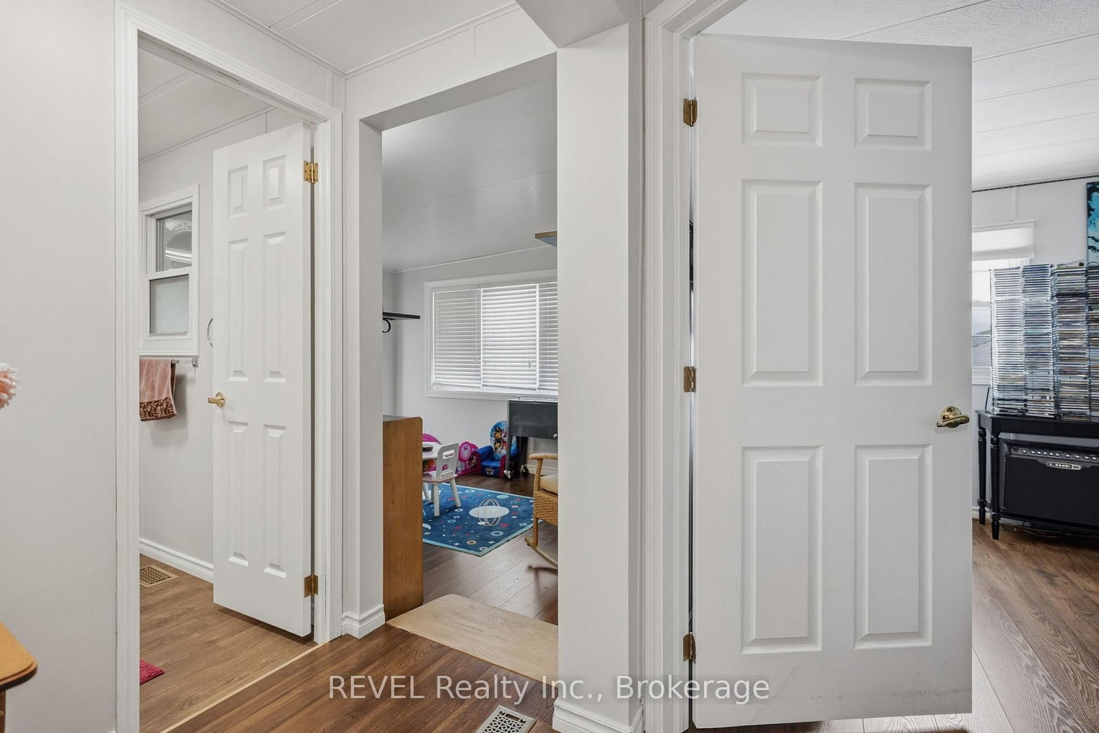 3033 Townline Road, Unit 128 - Photo 24