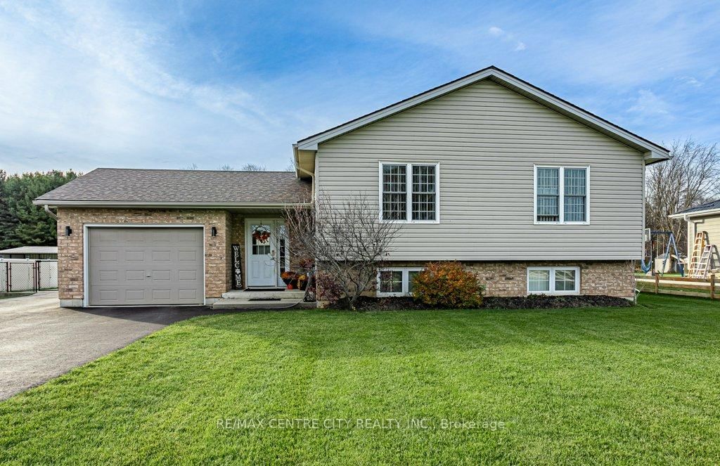 Detached House for sale at 6851 Springfield Road, Malahide, Ontario, N5H 2R5 - Mount Salem - MLS: X12774388