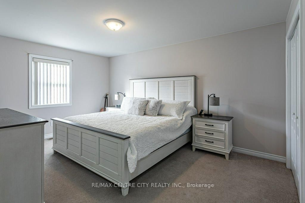 Detached House for sale at 6851 Springfield Road, Malahide, Ontario, N5H 2R5 - Mount Salem - MLS: X12774388