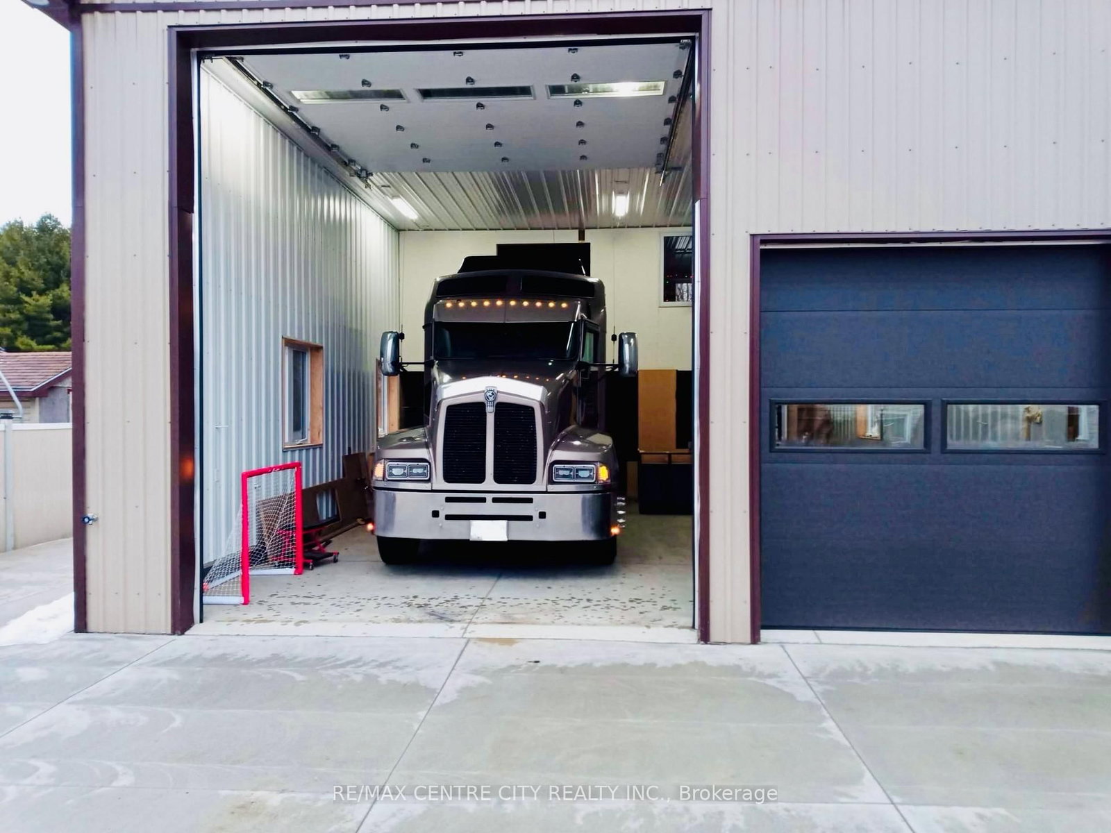 Detached House for sale at 6851 Springfield Road, Malahide, Ontario, N5H 2R5 - Mount Salem - MLS: X12774388