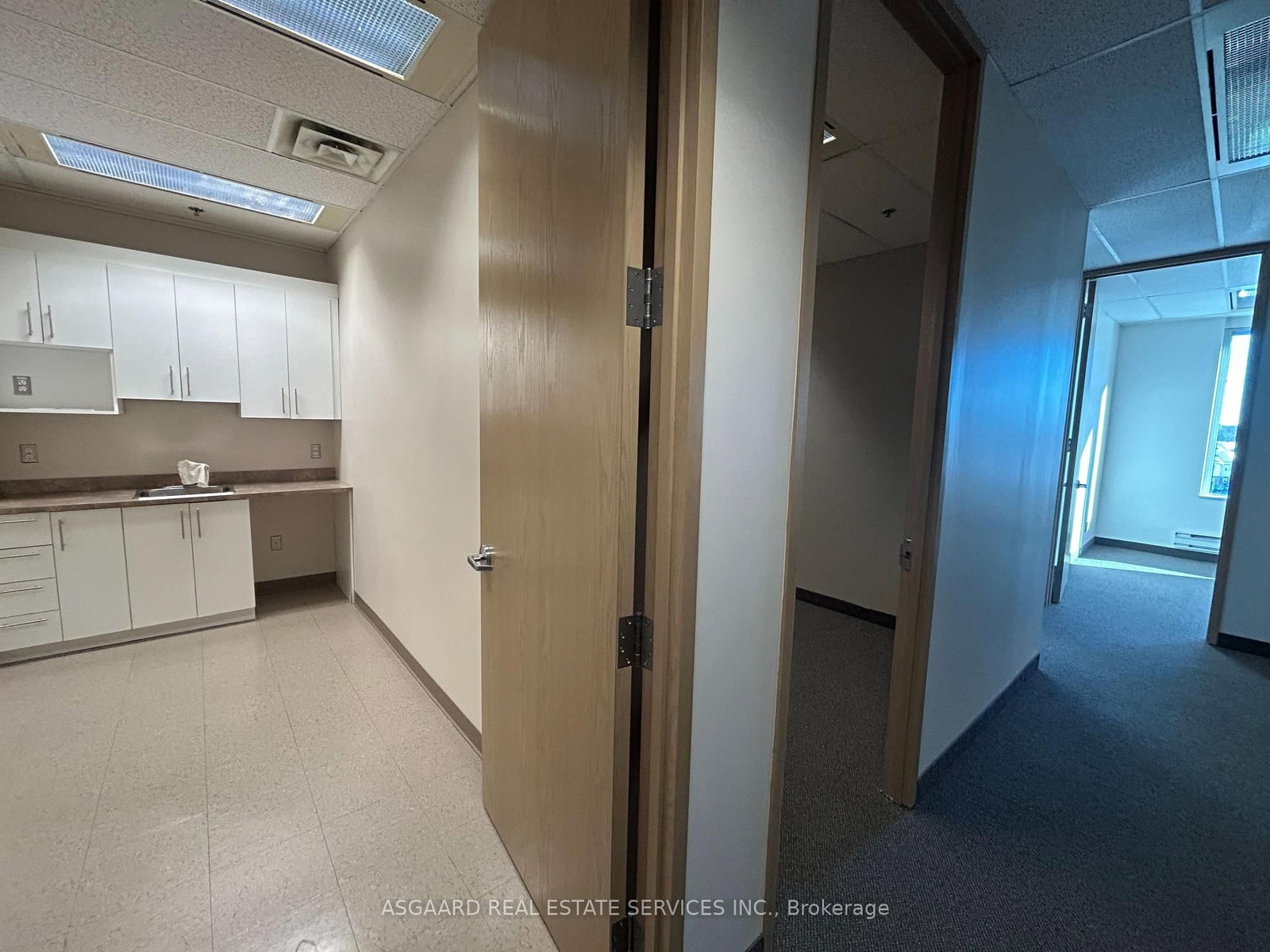 1145 Hunt Club Road, Unit 540 - Photo 4