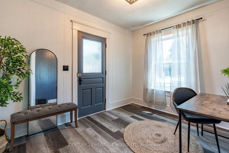 562 Laurel St, Cambridge, N3H 3Z2 | Image 3