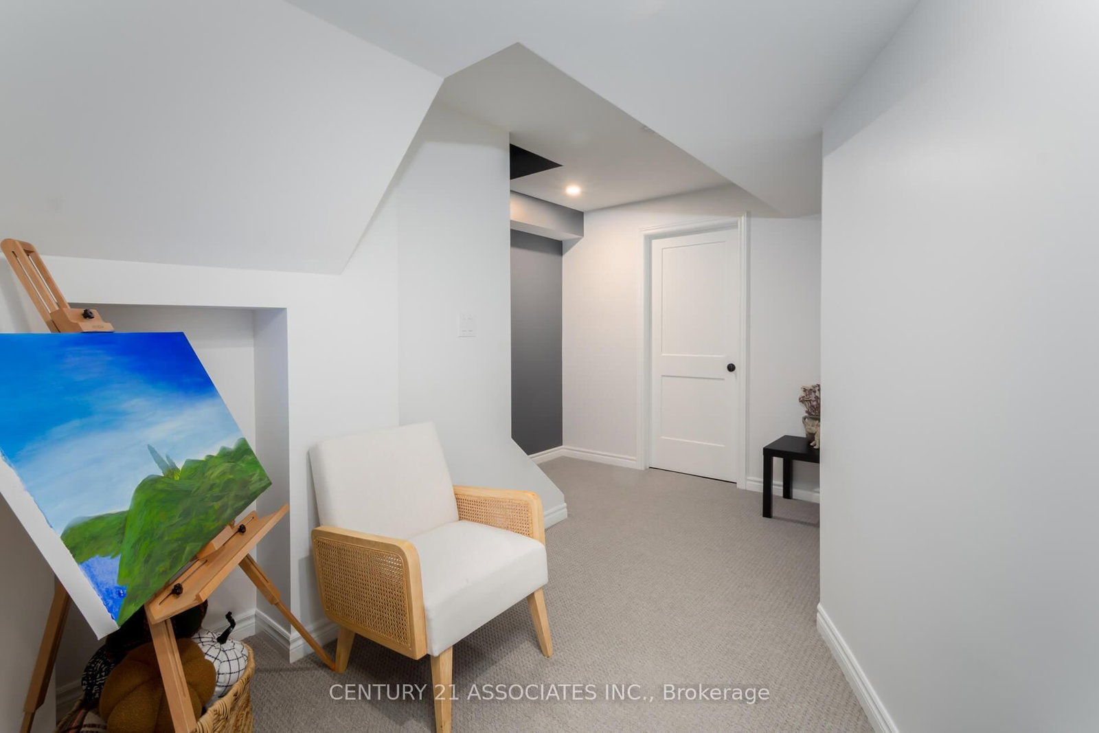 Detached House for sale at 160 McWatters Street, Hamilton, Ontario, L0R 1C0 - Binbrook - MLS: X12775068