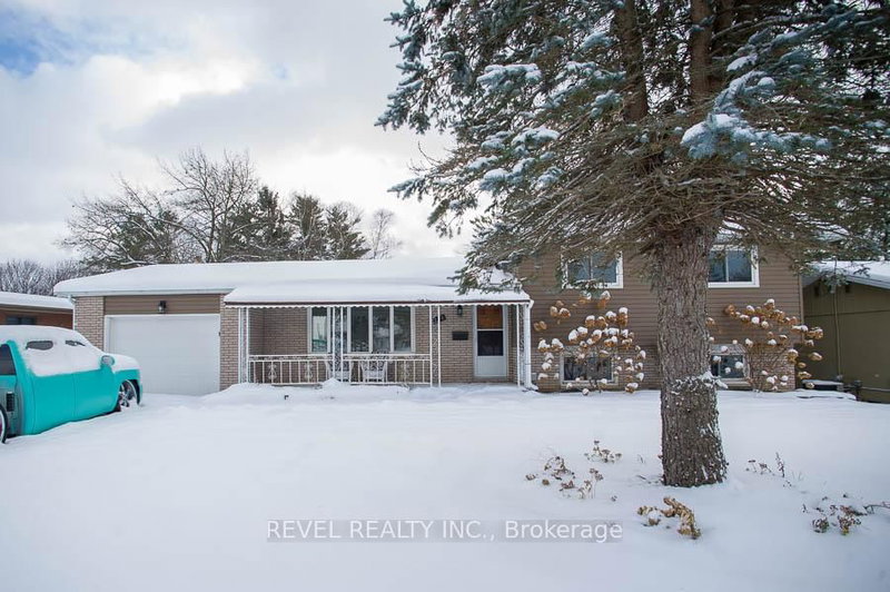 104 Hillside Ave, Norfolk, N4B 1Y7 | Image 2