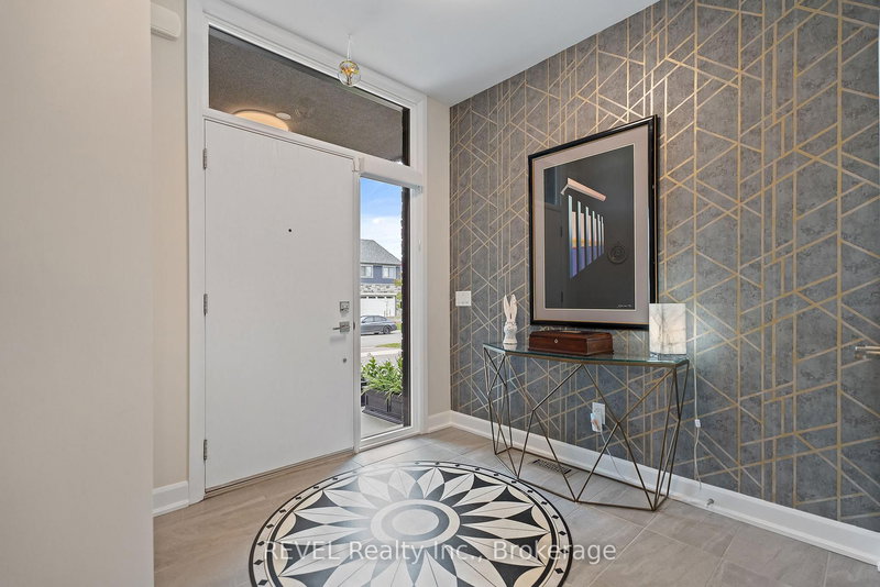 3809 Simpson Lane, Fort Erie, L0S 1S0 | Image 2