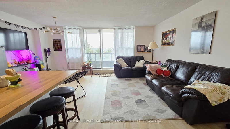 904 - 1964 Main St W, Hamilton, L8S 1J5 | Image 2