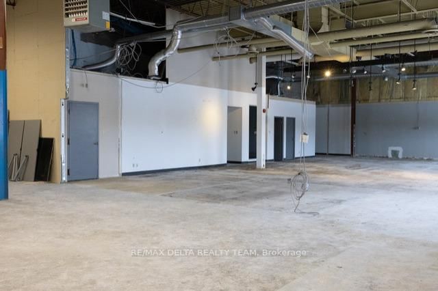 2250 Gladwin Crescent - Photo 10