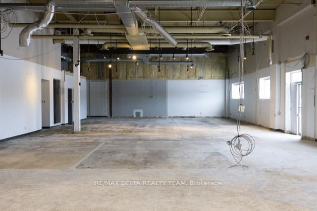 2250 Gladwin Crescent - Photo 11