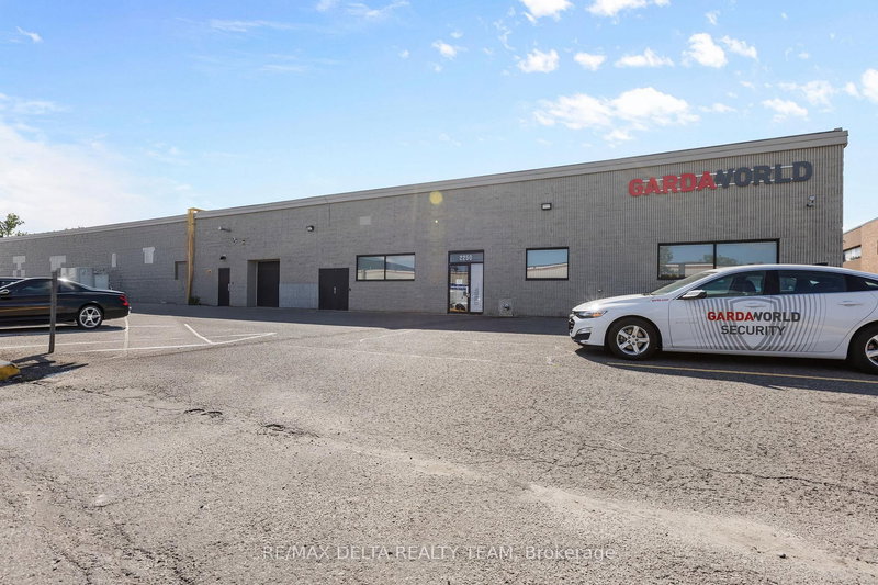 2250 Gladwin Cres, Ottawa, K1G 3V4 | Image 2