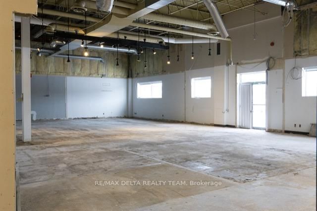 2250 Gladwin Crescent - Photo 9