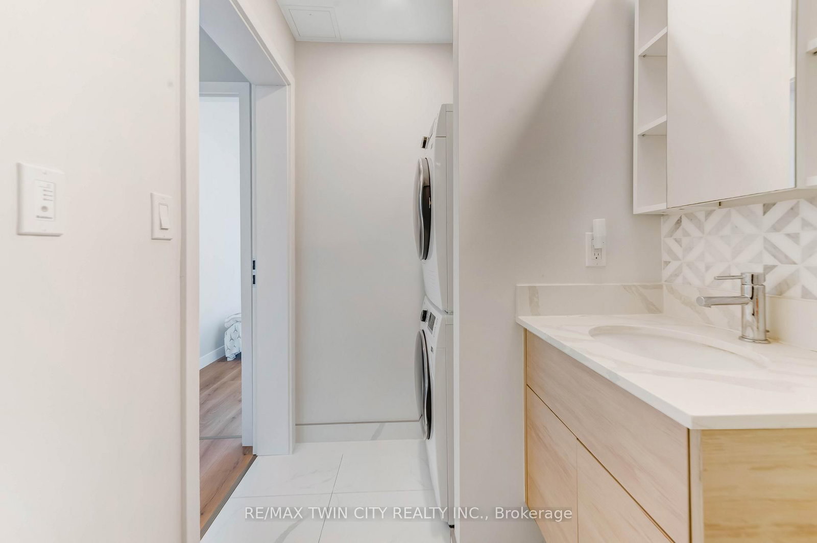 Condo for sale at 2705-60 Frederick Street, Kitchener, Ontario, N2H 0C7 - MLS: X12775798