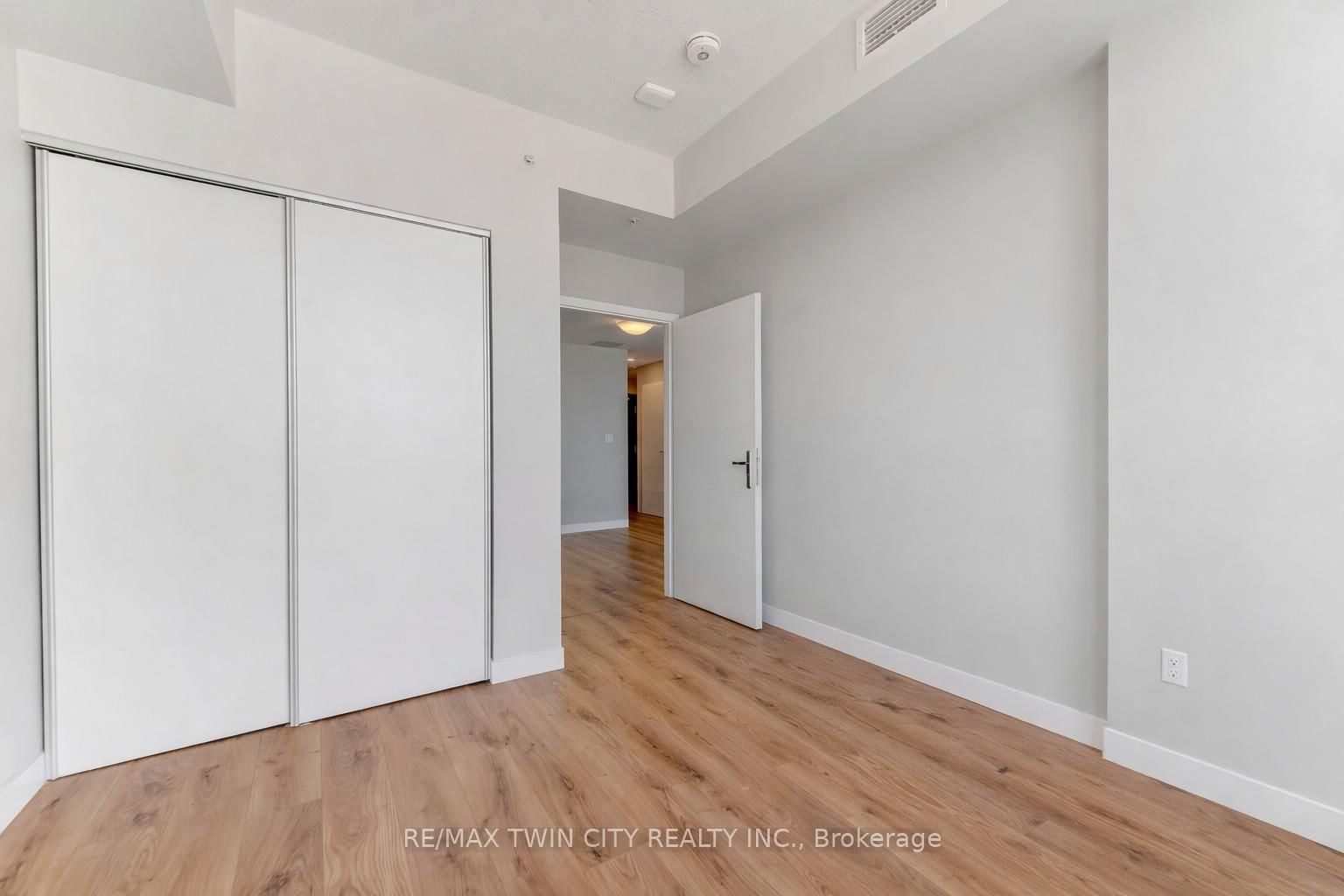 Condo for sale at 2705-60 Frederick Street, Kitchener, Ontario, N2H 0C7 - MLS: X12775798