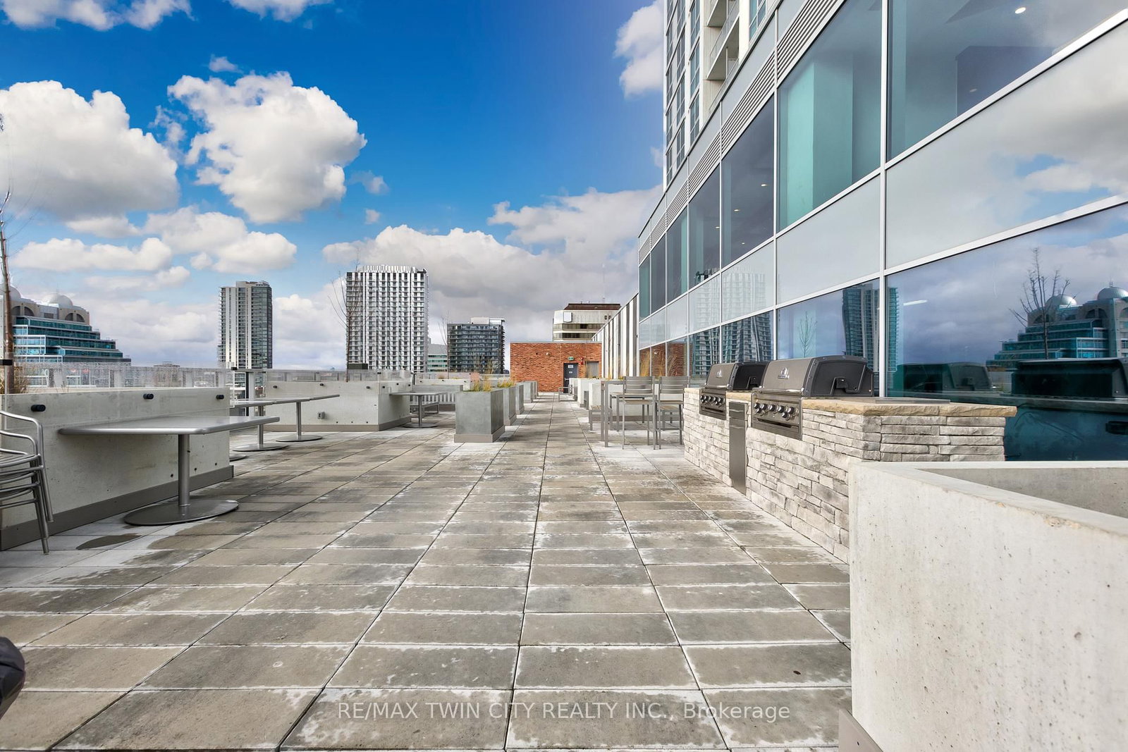 Condo for sale at 2705-60 Frederick Street, Kitchener, Ontario, N2H 0C7 - MLS: X12775798