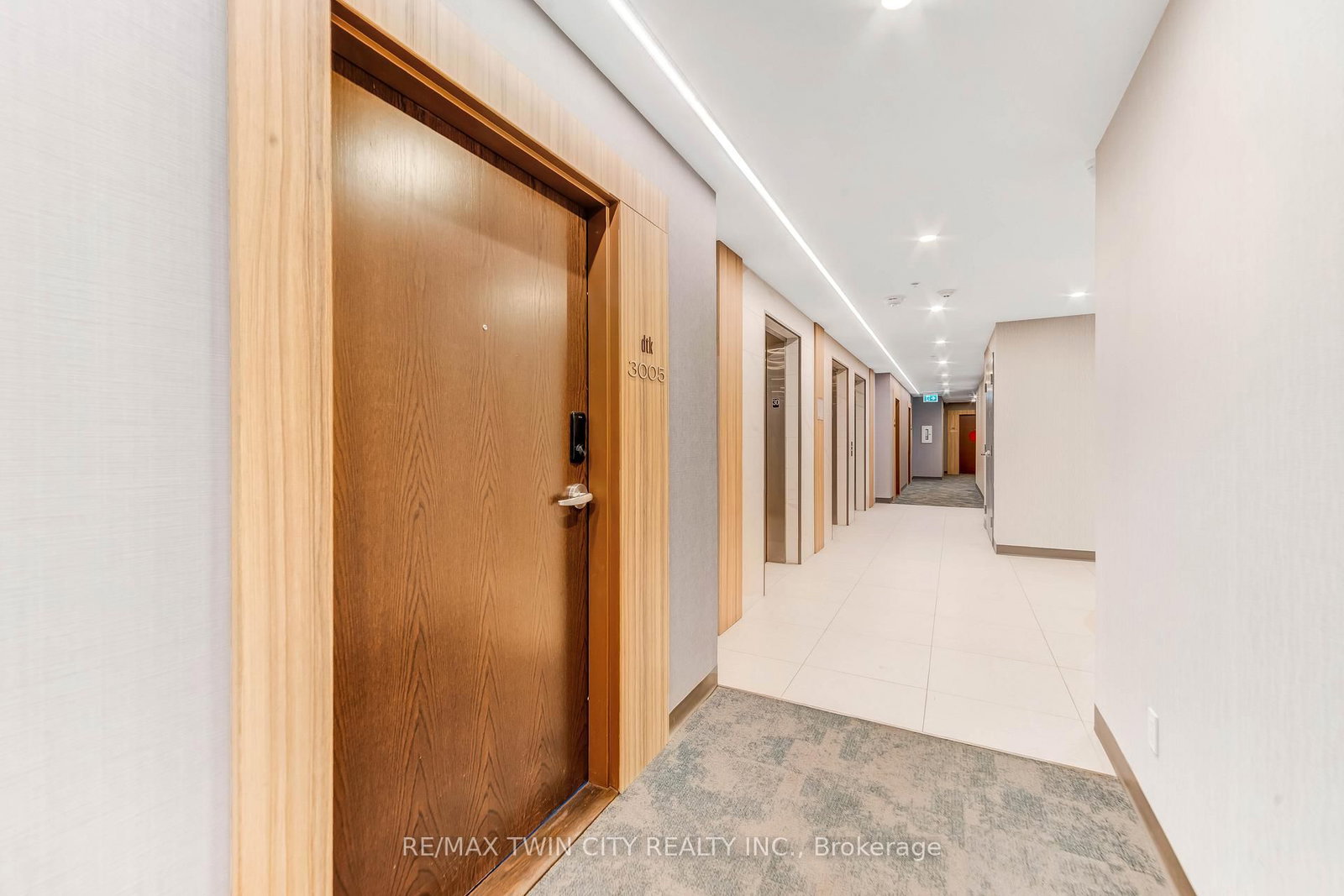 Condo for sale at 2705-60 Frederick Street, Kitchener, Ontario, N2H 0C7 - MLS: X12775798