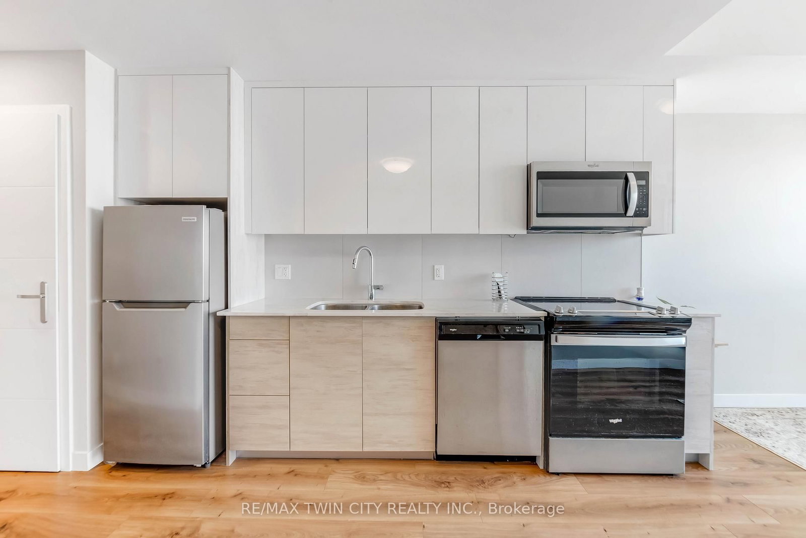 Condo for sale at 2705-60 Frederick Street, Kitchener, Ontario, N2H 0C7 - MLS: X12775798