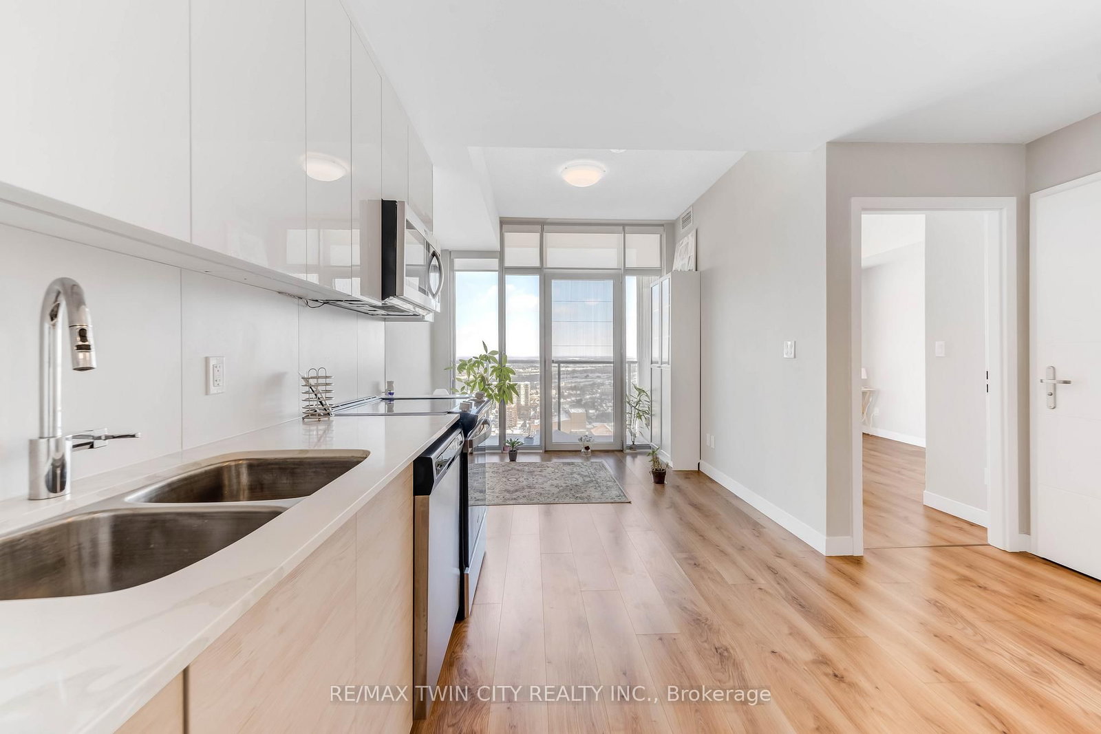 Condo for sale at 2705-60 Frederick Street, Kitchener, Ontario, N2H 0C7 - MLS: X12775798