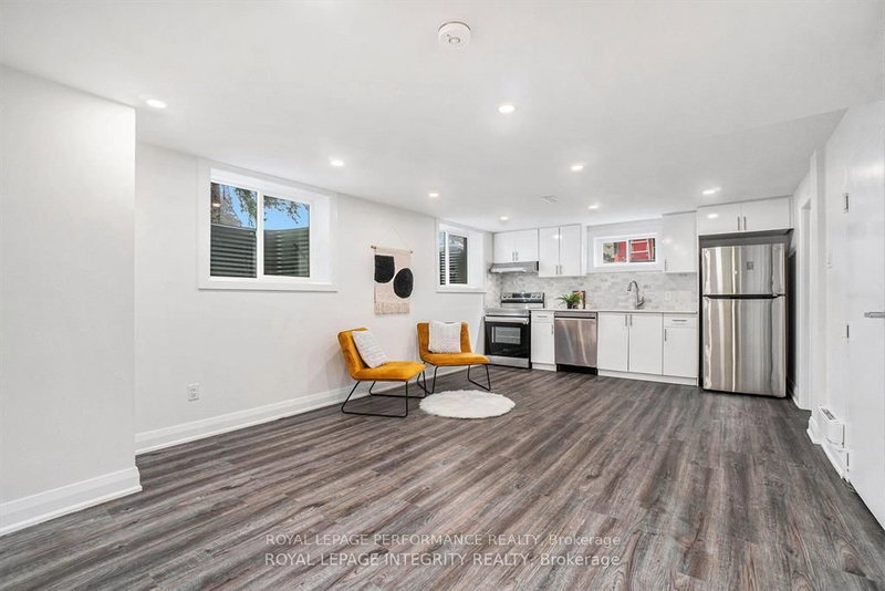 26-B Majestic Dr, Ottawa, K2G 1C7 | Image 2