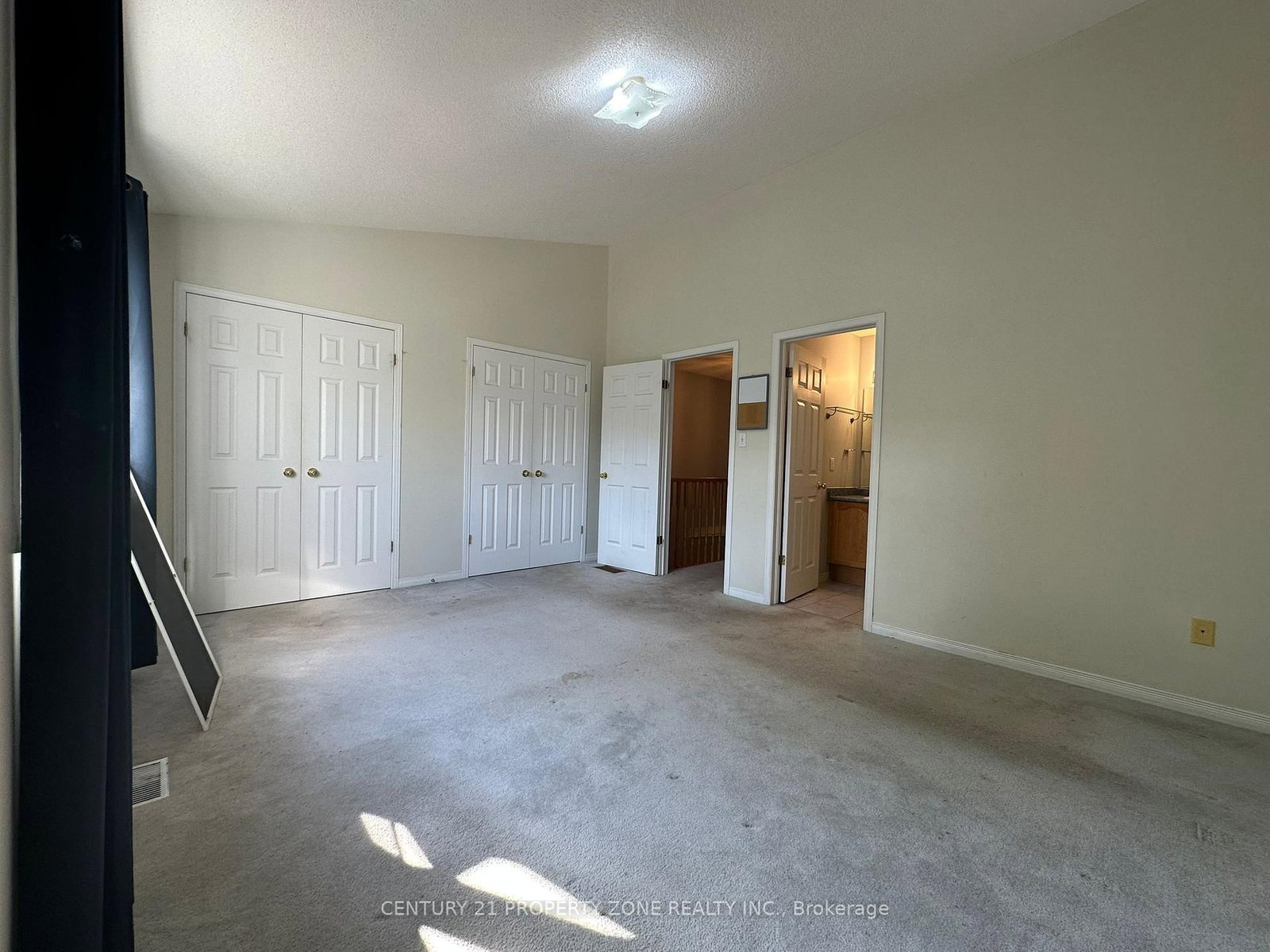 Townhouse for sale at 35-1889 Upper Wentworth Street, Hamilton, Ontario, L9B 2T8 - Allison - MLS: X12776288