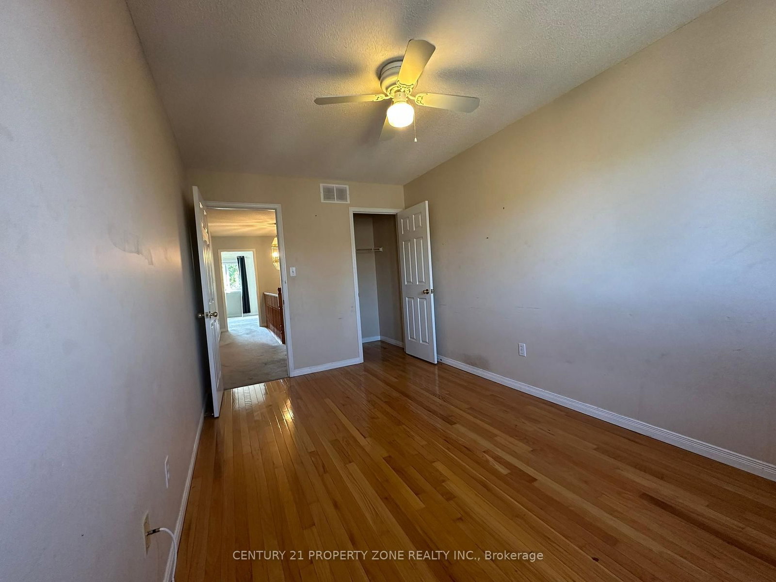 Townhouse for sale at 35-1889 Upper Wentworth Street, Hamilton, Ontario, L9B 2T8 - Allison - MLS: X12776288