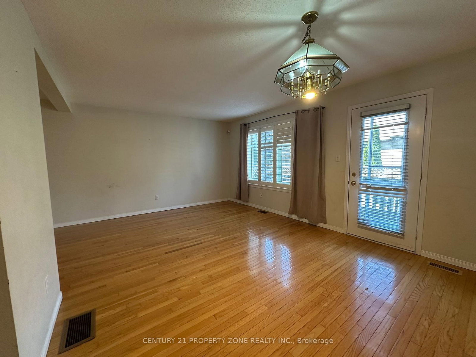 Townhouse for sale at 35-1889 Upper Wentworth Street, Hamilton, Ontario, L9B 2T8 - Allison - MLS: X12776288