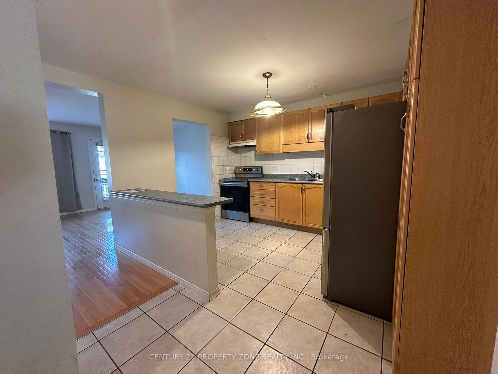 Townhouse for sale at 35-1889 Upper Wentworth Street, Hamilton, Ontario, L9B 2T8 - Allison - MLS: X12776288