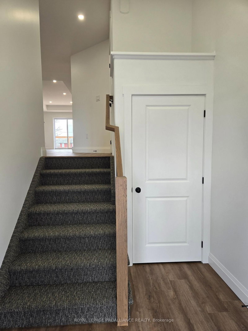 2 - 92 Lywood St, Cobden, K0K 1K0 | Image 3