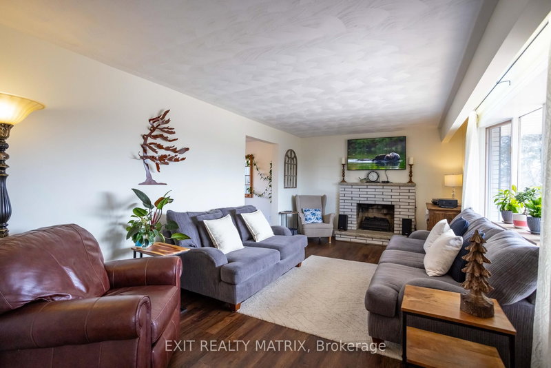 209 QUEEN St W, North Dundas, K0C 1H0 | Image 3