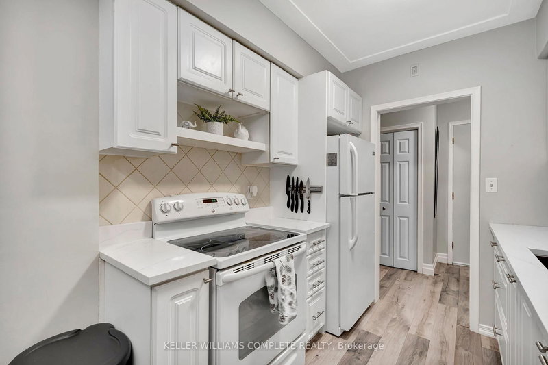 307 - 11 Woodman Dr S, Hamilton, L8K 4E3 | Image 2