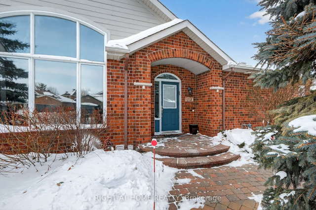 98 Waterthrush Crescent