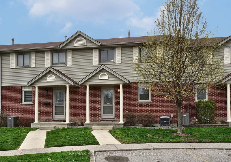 41 - 151 Martinet Ave, London East, N5V 4T4 | Image 2