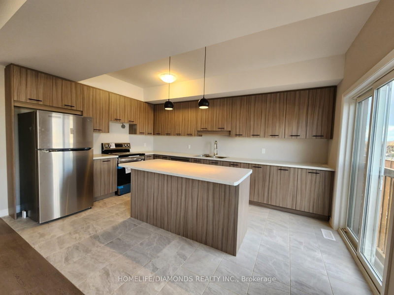 97 Renfrew Tr, Welland, L3C 0K2 | Image 3