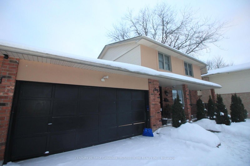 55 Wentworth Crt, London South, N6J 3W5 | Image 3