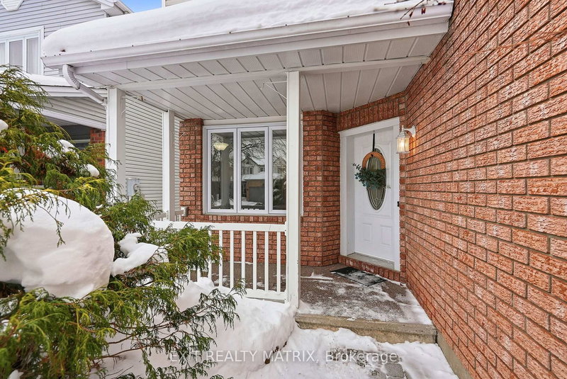 727 Brome Cres, Ottawa, K4A 3G8 | Image 2