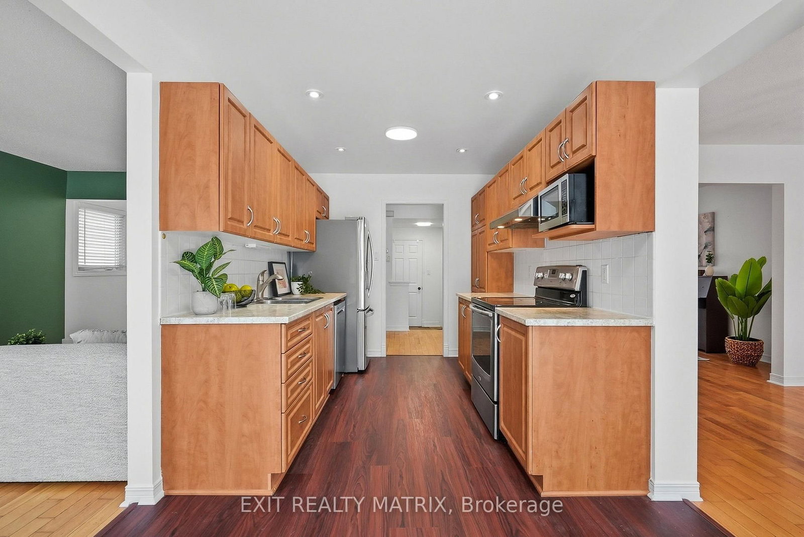 Listing Image 7