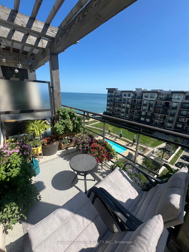 604 - 40 Esplanade Lane