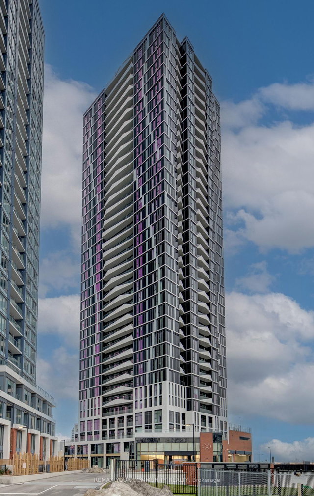 3404 - 25 WELLINGTON Street