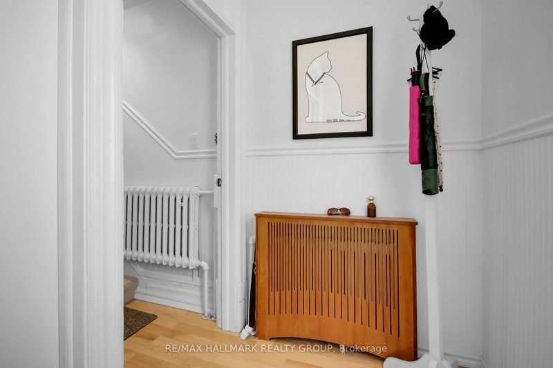 C - 50 Sweetland Ave, Ottawa, K1N 7T6 | Image 3