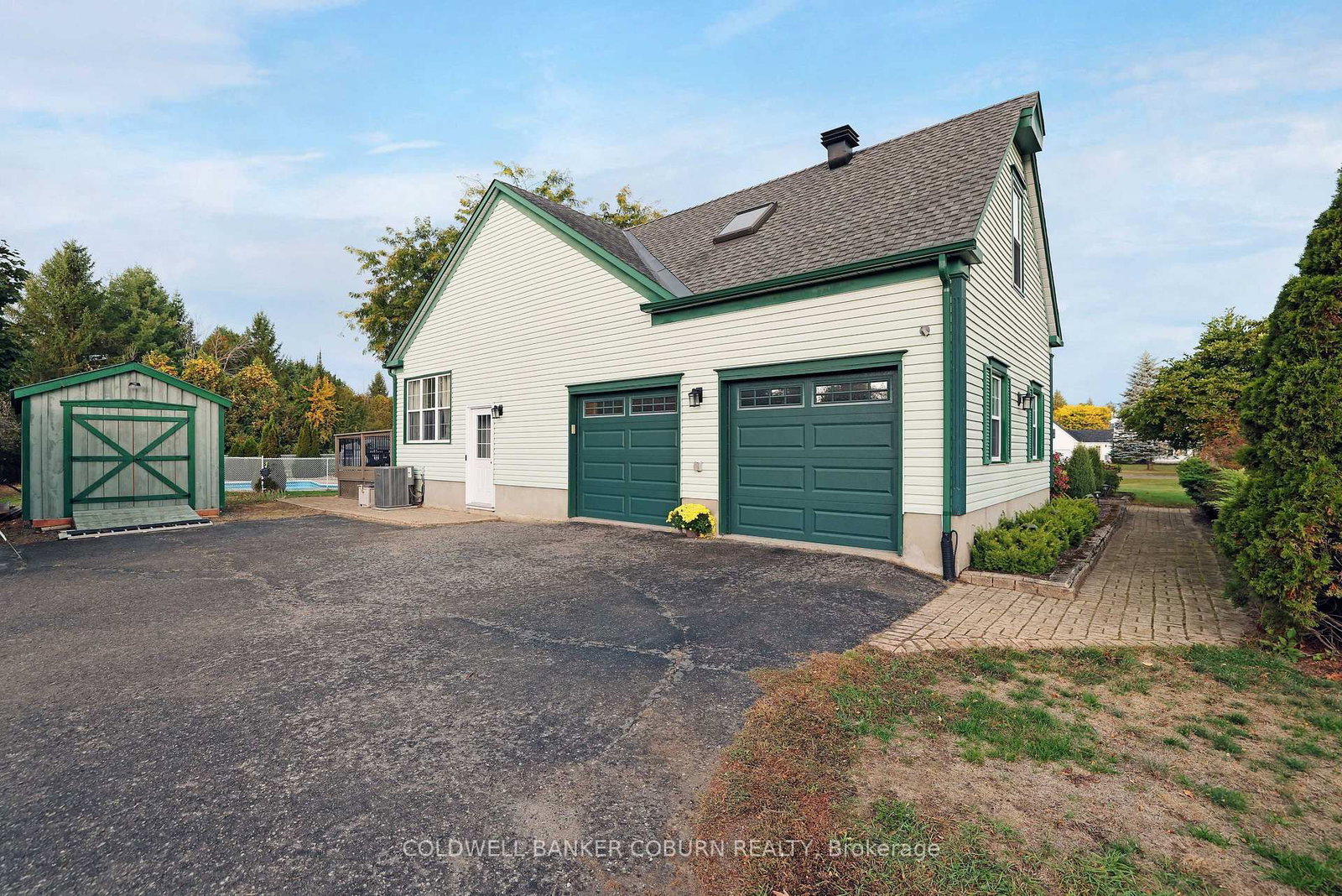 11 Kimberly Avenue • North Grenville, ON photo 3