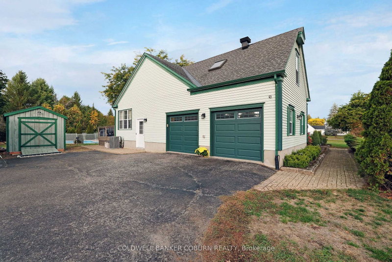 11 Kimberly Avenue