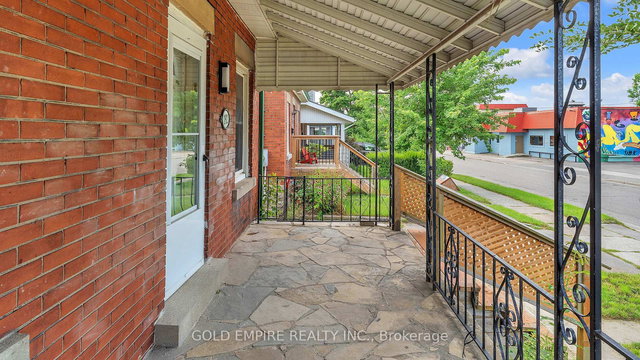 192 St Julien Street