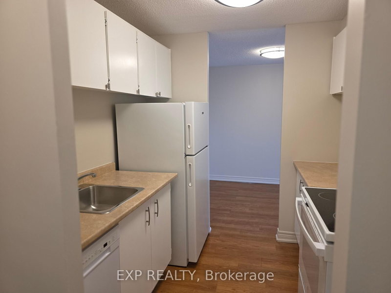 511 - 981 Gulf Pl, Ottawa, K1K 3X9 | Image 3