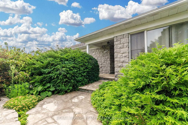 1996 CEDAR LANE Terrace