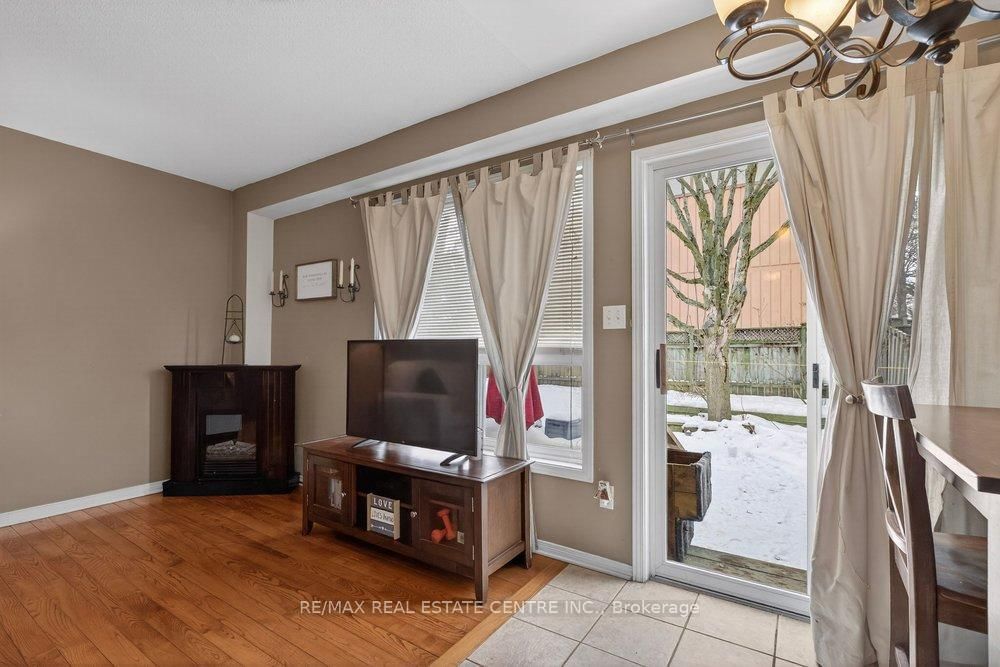 Townhouse for sale at 29-10 Cadham Boulevard, Hamilton, Ontario, L8W 3X6 - Broughton - MLS: X12779396