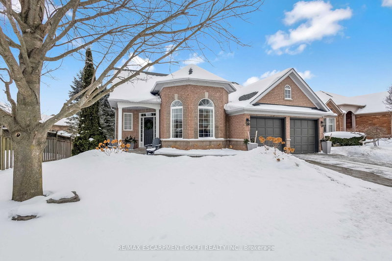 10 Anderson Crt, Hamilton, L9G 4Z7 | Image 2