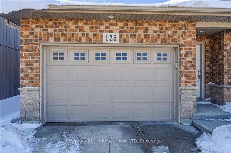 125 Clare Ave, Welland, L3C 0B7 | Image 2