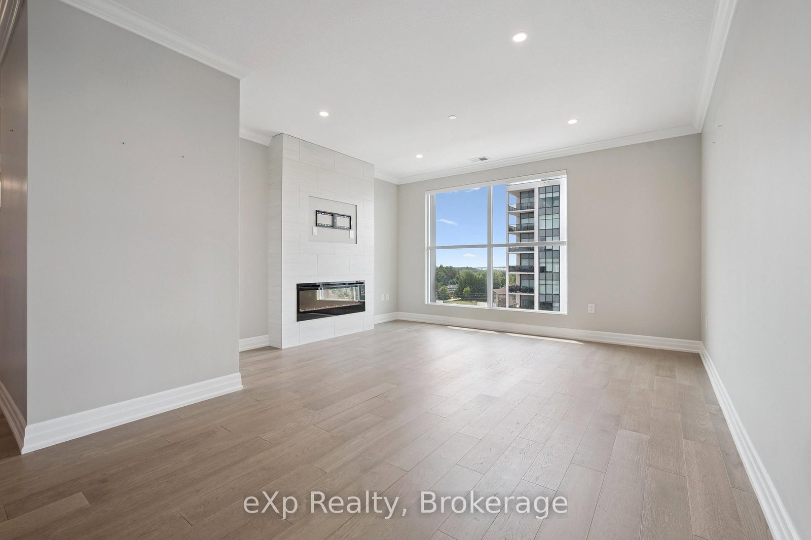 1880 GORDON Street, Unit 805 - Photo 13