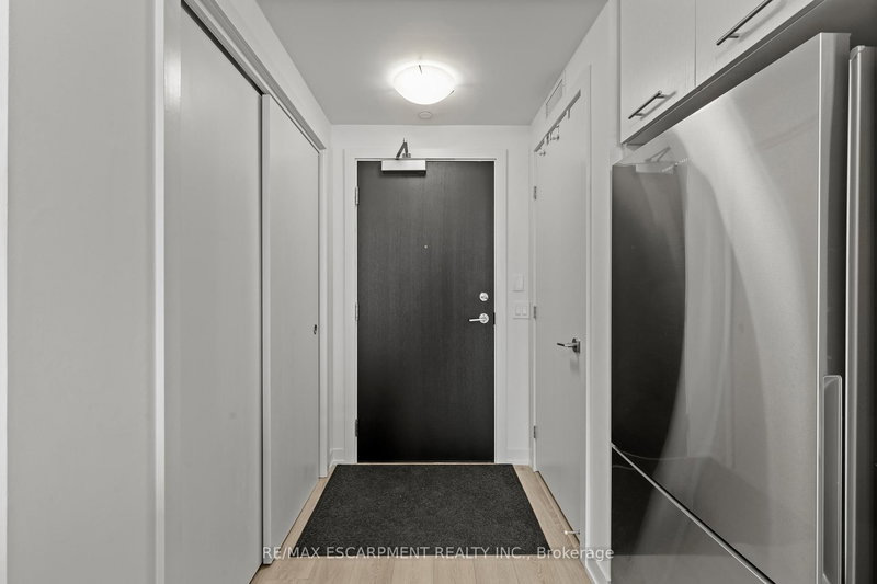 1110 - 385 Winston Rd, Grimsby, L3M 4E8 | Image 3