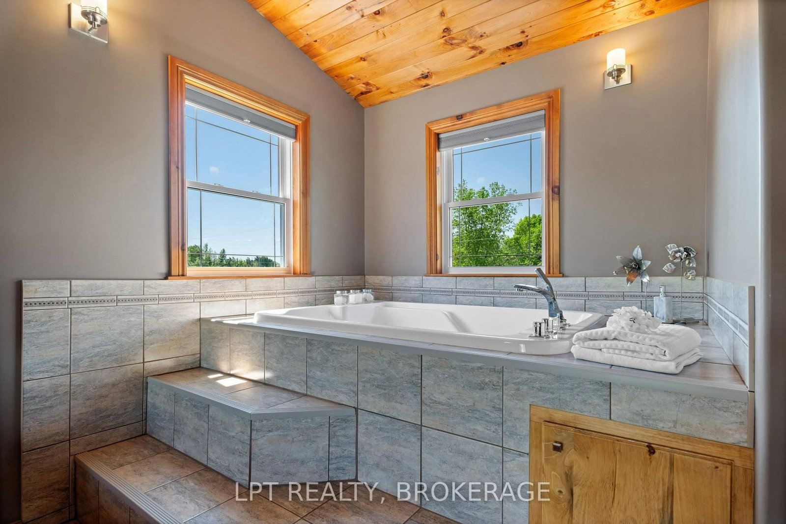 1758 Forty Foot Road • Godfrey, ON photo 30